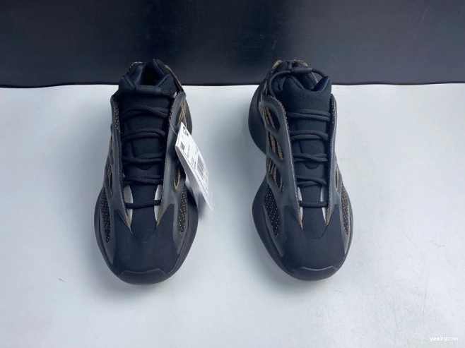 ADIDAS 700 YEEZY GY0189 V3 0915